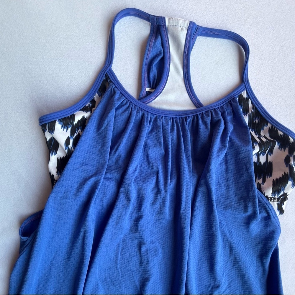 Lululemon Blue Tank Top with Built-In Sports Bra Women’s Size 4 - Picture 2 of 9